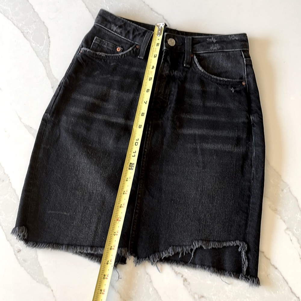&DENIM by H&M Skirt Distressed, Raw Hem 4 - Picture 3 of 6